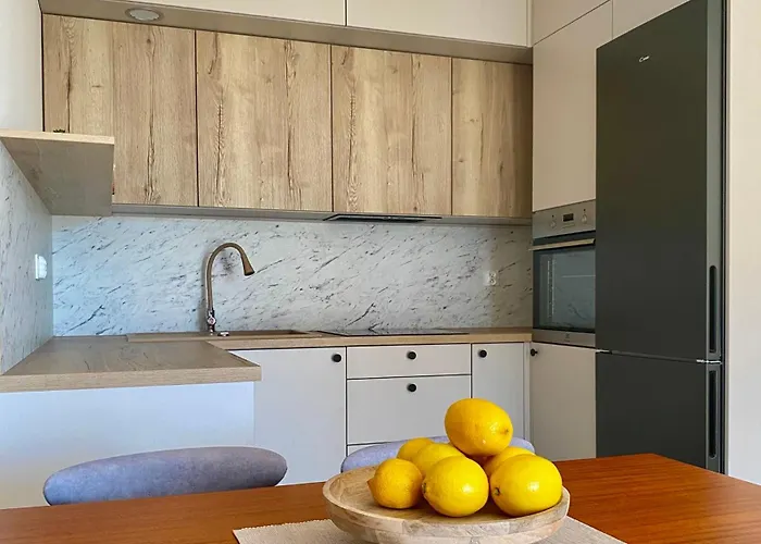 Gruszowe Sady Nowaka 6 *